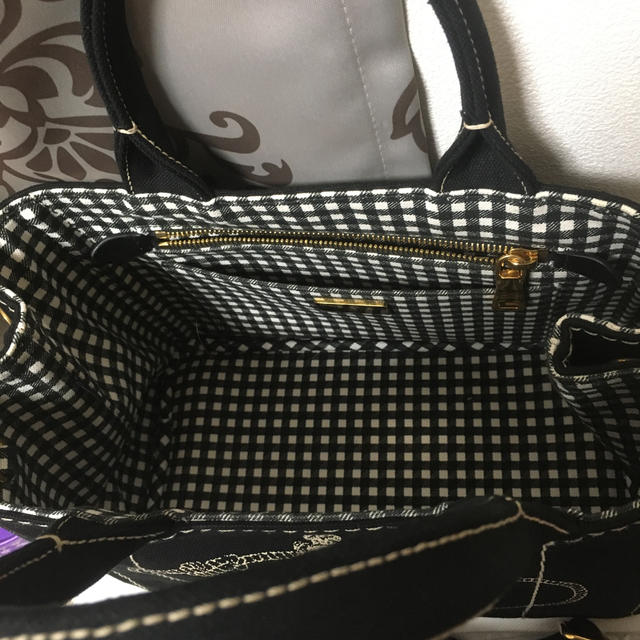 PRADA(プラダ)の美品　PRADA カナパ   S ブラック　チェック レディースのバッグ(トートバッグ)の商品写真