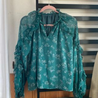 マウジー(moussy)のmoussy 花柄ブラウス(シャツ/ブラウス(長袖/七分))