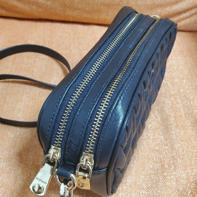 miumiu ショルダーバッグ