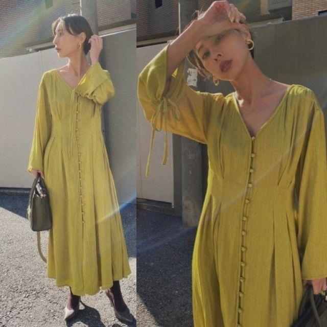 Ameri VINTAGE(アメリヴィンテージ)のkana様専用　イエローTUCK SHAPE DRESS Sサイズ 着2回 レディースのワンピース(ロングワンピース/マキシワンピース)の商品写真