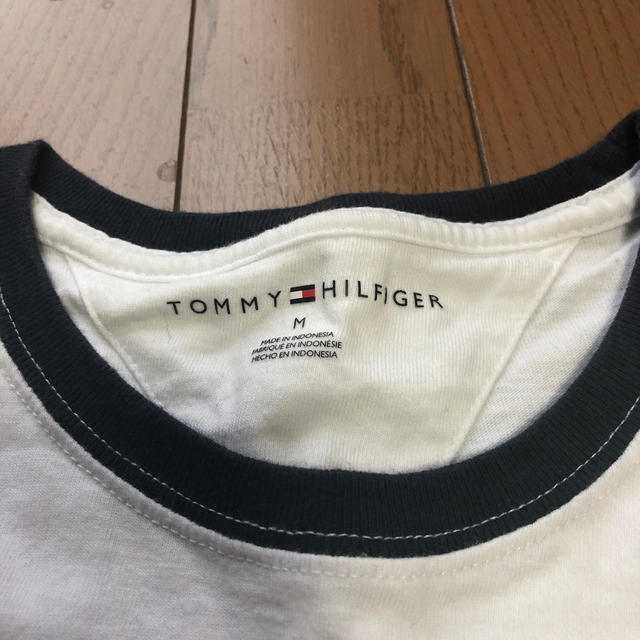 TOMMY HILFIGER(トミーヒルフィガー)のtommy hilflger レディースのトップス(Tシャツ(半袖/袖なし))の商品写真