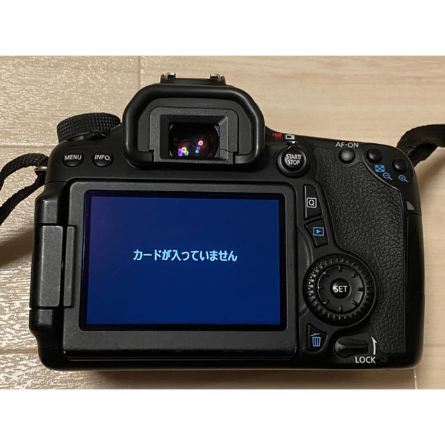 Canon EOS 70D ボディ【デジタル一眼レフカメラ】