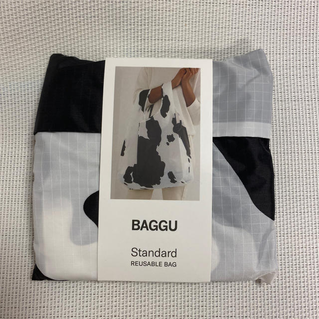 エコバッグ　BAGGU Standard  cow  レディースのバッグ(エコバッグ)の商品写真