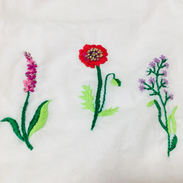 お花の刺繍エコバッグ レディースのバッグ(エコバッグ)の商品写真