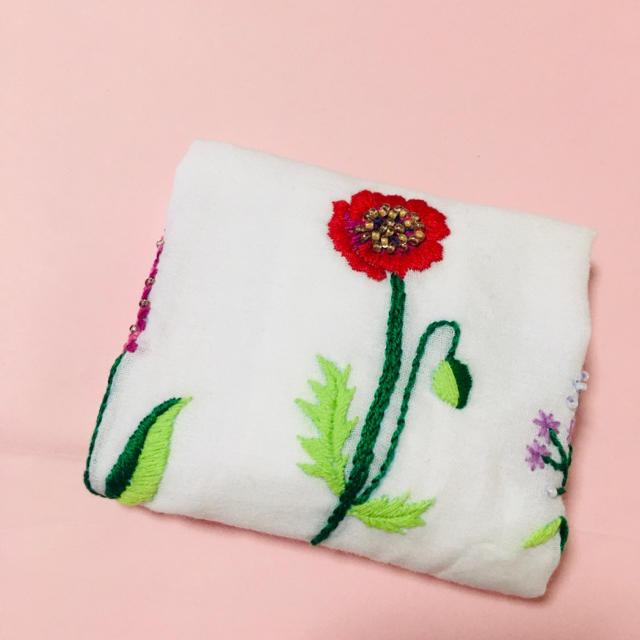 お花の刺繍エコバッグ レディースのバッグ(エコバッグ)の商品写真