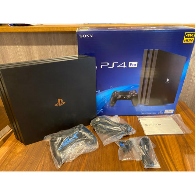 【美品】SONY PlayStation4 Pro CUH-7200BB01PS4