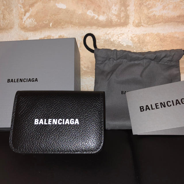 Balenciaga(バレンシアガ)のバレンシアガ　三つ折り ミニ財布 ロゴ  レディースのファッション小物(財布)の商品写真