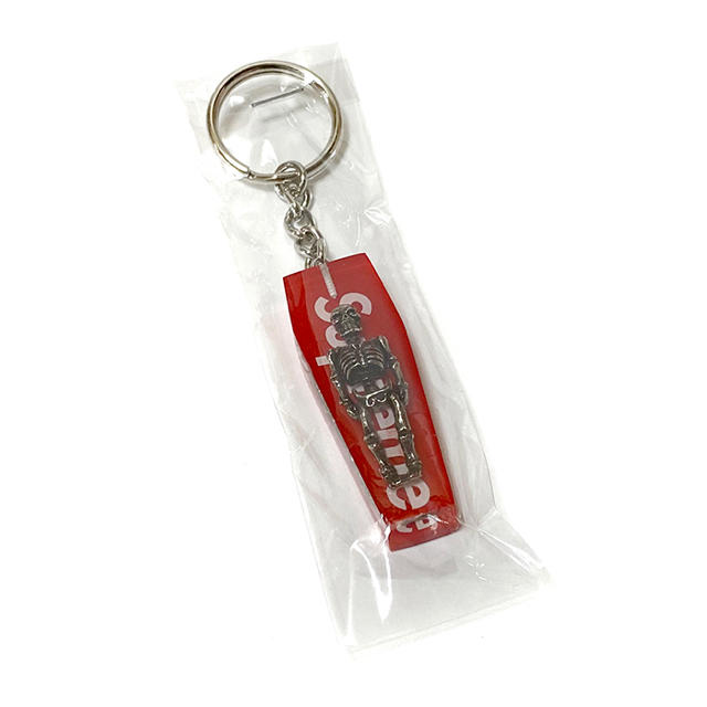 Supreme(シュプリーム)のsupreme skeleton keychain red  メンズのファッション小物(キーホルダー)の商品写真