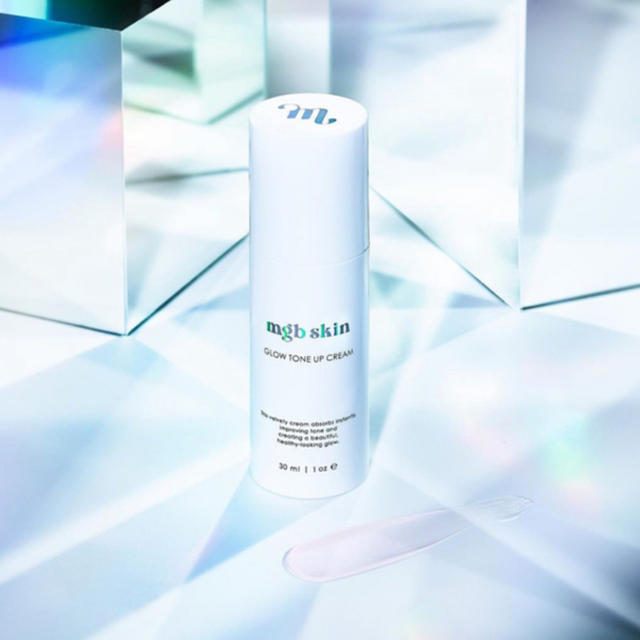 mgbskin GLOWTONEUPCREAM コスメ/美容のベースメイク/化粧品(化粧下地)の商品写真