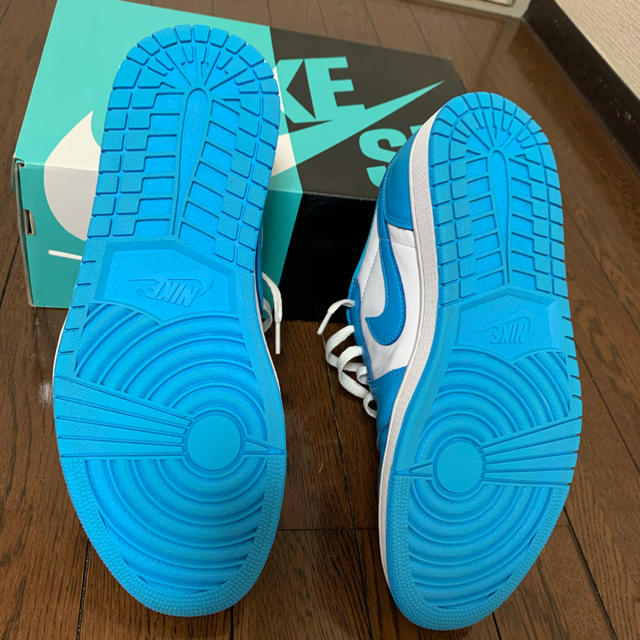 NIKE(ナイキ)のNIKE SB AIR JORDAN 1 LOW UNC メンズの靴/シューズ(スニーカー)の商品写真