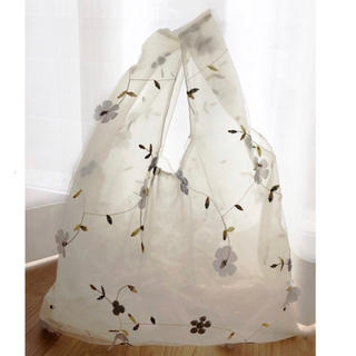 大人気❗️ 韓国フラワー  花柄刺繍エコバッグ　(ハンドバッグ)
