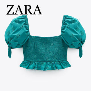 ザラ(ZARA)のZARA♡刺繍いりパフスリーブトップス(カットソー(半袖/袖なし))