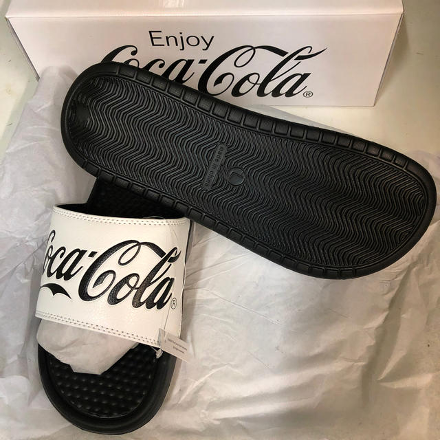 コカ・コーラ(コカコーラ)のコカコーラ　シャワーサンダル　新品　ドウシシャ メンズの靴/シューズ(サンダル)の商品写真