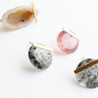 アッシュペーフランス(H.P.FRANCE)のmonaka jewellery モナカジュエリー 天然石ピアス 片耳用(ピアス)