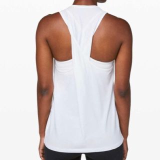 ルルレモン(lululemon)のlululemon ルルレモン エレメントタンク 白 ホワイト 新品未使用(タンクトップ)