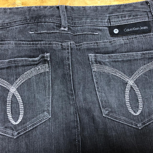 Calvin Klein(カルバンクライン)のCalvin Klein jeans黒スカート レディースのスカート(ひざ丈スカート)の商品写真