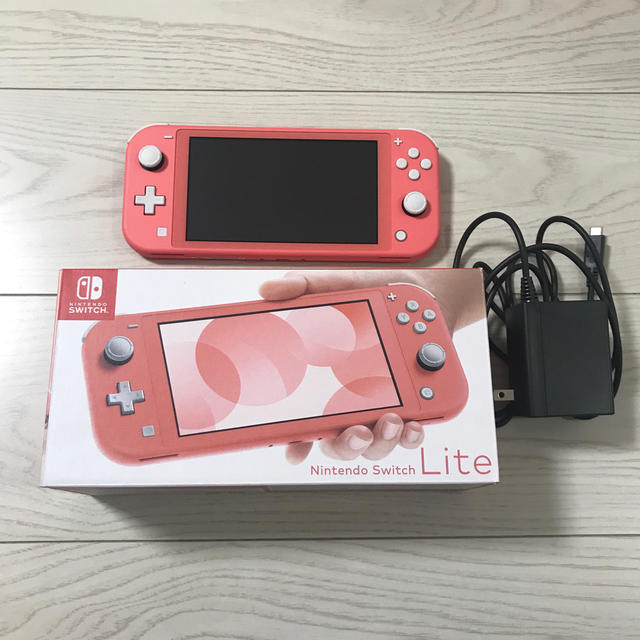Nintendo スイッチライト ピンク