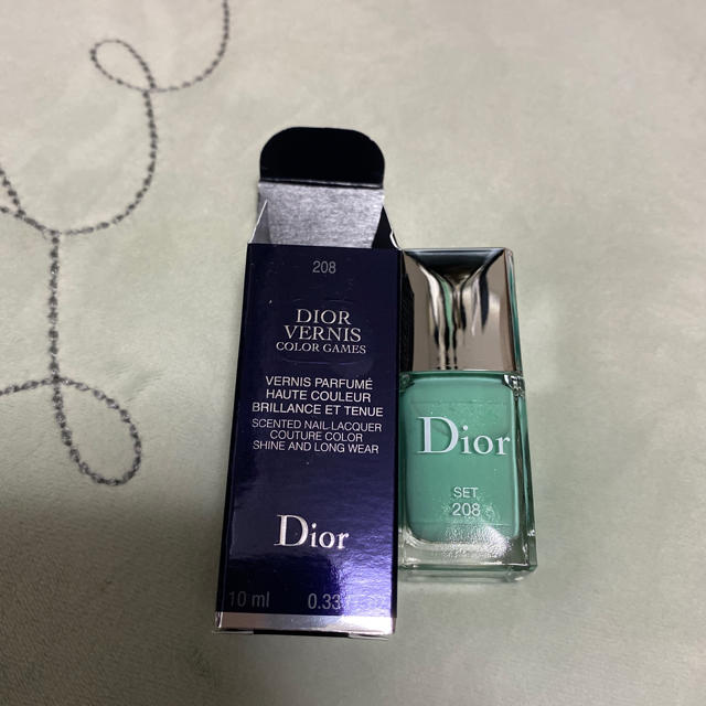 Dior(ディオール)の新品未使用　ディオール　ヴェルニ　208  ネイル コスメ/美容のネイル(マニキュア)の商品写真