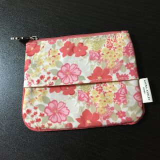 ローラアシュレイ(LAURA ASHLEY)の【新品】ローラアシュレイ ティッシュ入れ(ポーチ)