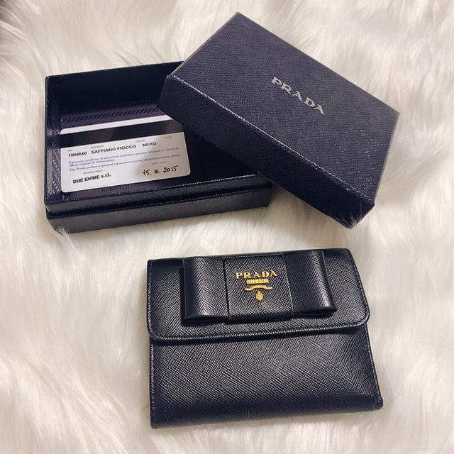 PRADA(プラダ)のプラダ　リボンウォレット レディースのファッション小物(財布)の商品写真