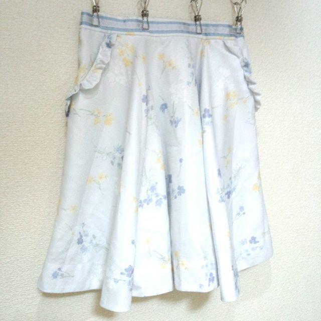 LIZ LISA(リズリサ)のリズリサ ポケットフリル ライトブルー フラワー柄 フレア スカート レディースのスカート(ひざ丈スカート)の商品写真