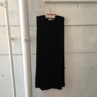 アクネ(ACNE)の最終価格🖤Acne black onepiece.(ひざ丈ワンピース)