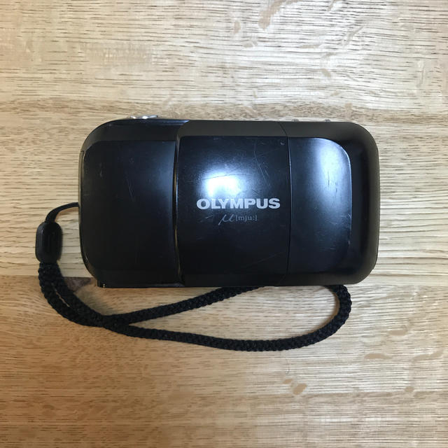 OLYMPUS(オリンパス)のオリンパス　ミュー　コンパクトカメラ　ストラップ付 スマホ/家電/カメラのカメラ(フィルムカメラ)の商品写真