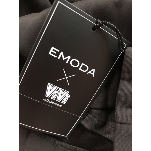EMODA(エモダ)のEMODA  ベアトップドレス　新品未使用　ドレス　S レディースのフォーマル/ドレス(ミニドレス)の商品写真