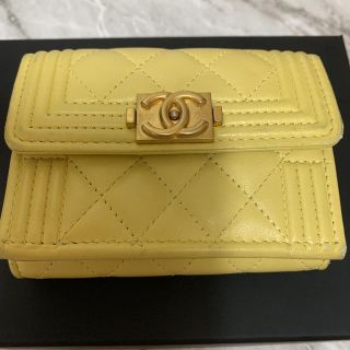 通常 1本タイプ CHANEL ボーイシャネル 三つ折り 財布 イエロー