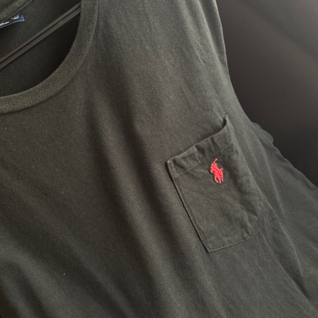 POLO RALPH LAUREN(ポロラルフローレン)のラルフローレン ブラックTシャツ レッドワンポイント  メンズのトップス(Tシャツ/カットソー(半袖/袖なし))の商品写真
