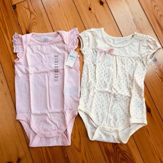 ベビーギャップ(babyGAP)の新品あり babyGAP フリルスリーブ＆usedドットロンパース(ロンパース)