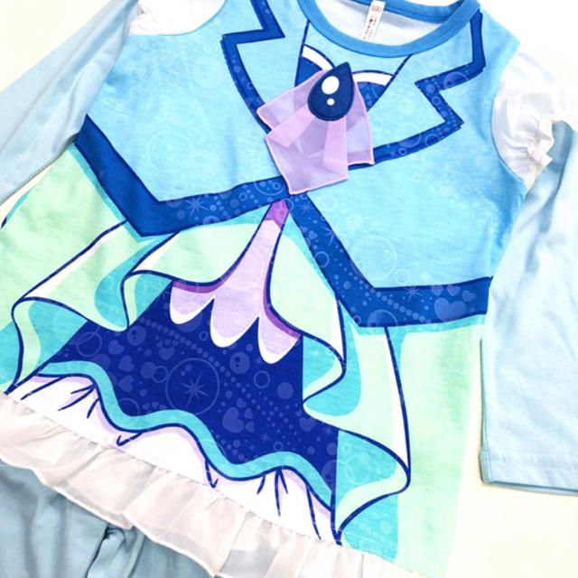 BANDAI(バンダイ)のプリキュア  光るパジャマ　なりきりパジャマ キッズ/ベビー/マタニティのキッズ服女の子用(90cm~)(パジャマ)の商品写真