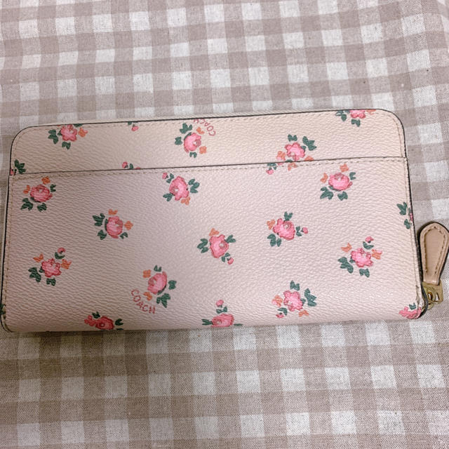 新品未使用！COACH 花柄 長財布︎︎☺︎