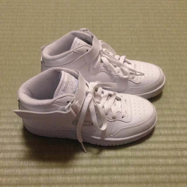 Reebok Reebok ハイカットスニーカー白の通販 By Maya S Shop リーボックならラクマ