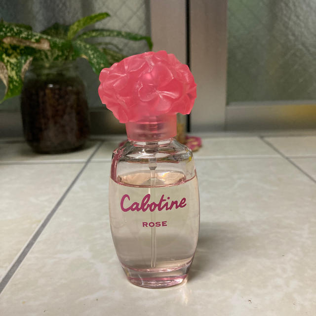 GRES CABOTINE(グレカボティーヌ)のグレ　カボティーヌ　ローズ　オードトワレ　30ml コスメ/美容の香水(香水(女性用))の商品写真