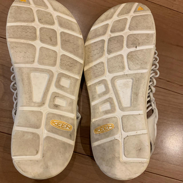 KEEN(キーン)の定価13000円激安キーンユニーク27cm汚れありkeenuneekサンダル メンズの靴/シューズ(サンダル)の商品写真