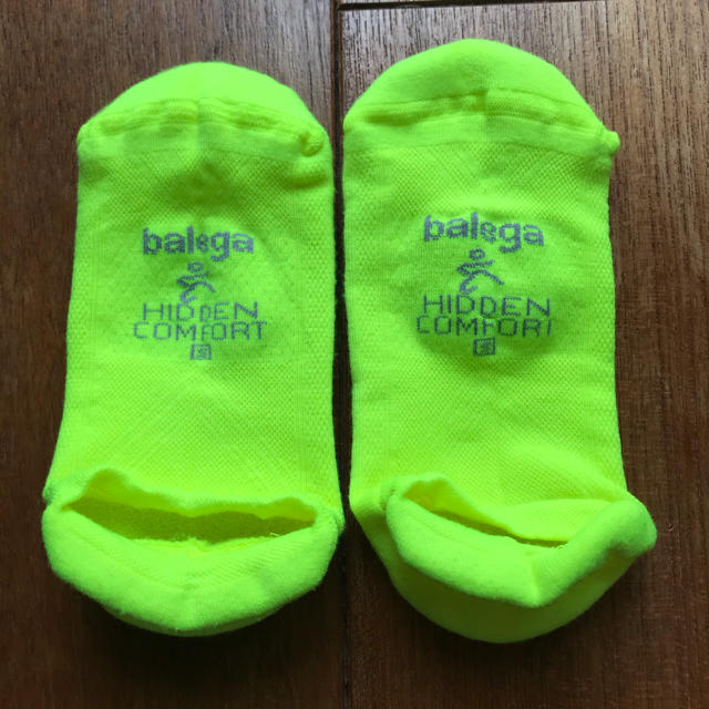 balega hidden comfort ランニングソックスS スポーツ/アウトドアのランニング(その他)の商品写真