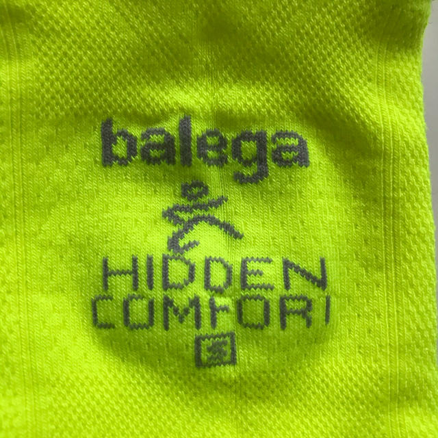 balega hidden comfort ランニングソックスS スポーツ/アウトドアのランニング(その他)の商品写真