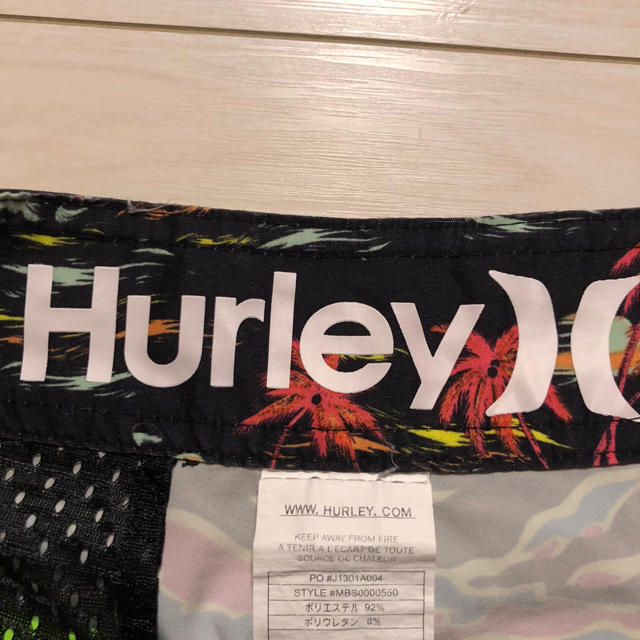 Hurley(ハーレー)のHurley 総柄　ボードショーツ　ハーレー　水着　スイムウェア メンズの水着/浴衣(水着)の商品写真