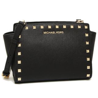 マイケルコース(Michael Kors)のMichaelKors スタッズショルダーバッグ（ブラック）(ショルダーバッグ)