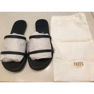 ユナイテッドアローズ(UNITED ARROWS)のTKEES / GEMMA サンダル　22 マットブラック　*一度のみ使用(サンダル)