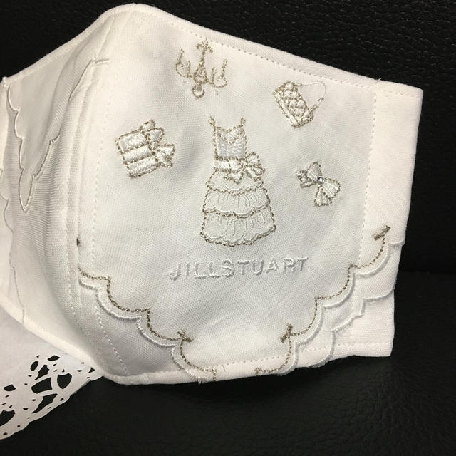 JILLSTUART(ジルスチュアート)の手作り　インナーマスク　JILLSTUART ドレス柄・白 ハンドメイドのハンドメイド その他(その他)の商品写真