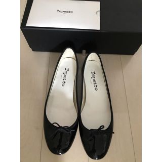 レペット(repetto)のレペット 🎵定番人気サンドリヨン エナメル黒　361/2(バレエシューズ)