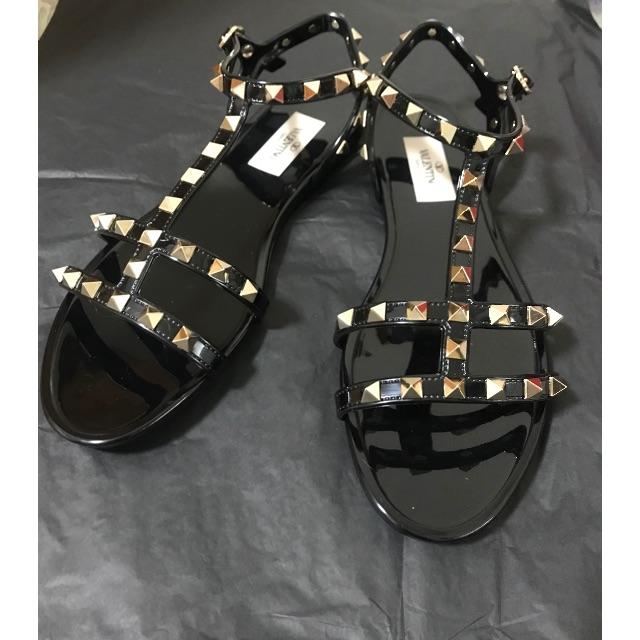 VALENTINO ロックスタッズサンダル