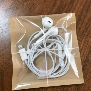 apple  イヤホン　正規品(ヘッドフォン/イヤフォン)