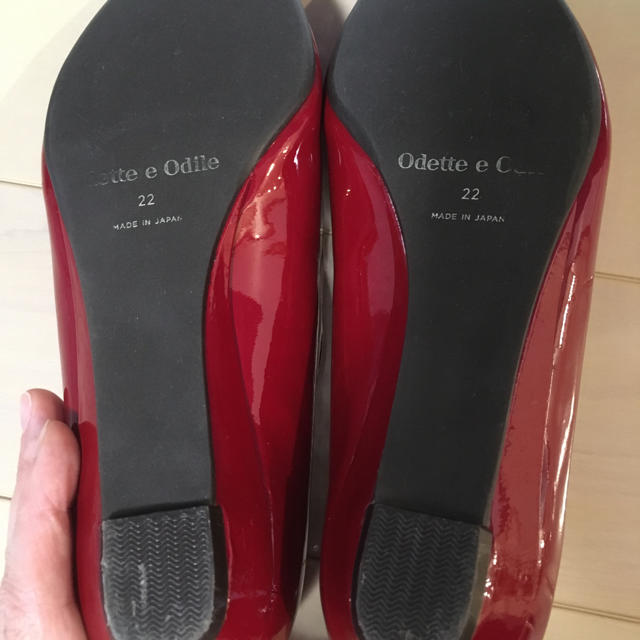 Odette e Odile(オデットエオディール)のオデット　エ　オディール　エナメルフラットパンプス　22.0 レッド レディースの靴/シューズ(ハイヒール/パンプス)の商品写真