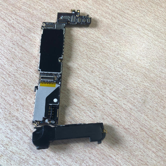 Apple(アップル)のiPhone4 マザーボード スマホ/家電/カメラのスマートフォン/携帯電話(その他)の商品写真