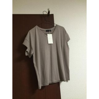 アンビー(ENVYM)の161スリーブオープンT-SH(Tシャツ(半袖/袖なし))