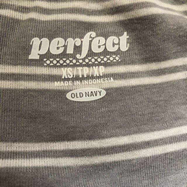 Old Navy(オールドネイビー)のライトグレー半袖Tシャツ レディースのトップス(Tシャツ(半袖/袖なし))の商品写真