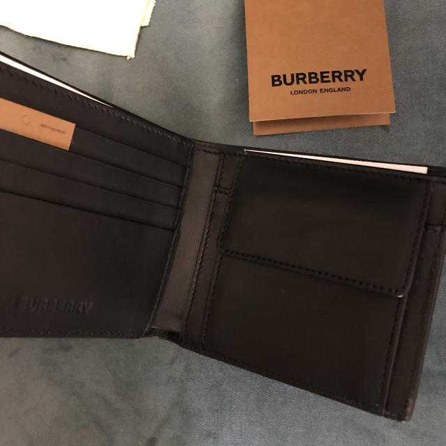 BURBERRY(バーバリー)の新品バーバリー BURBERRY 2つ折り財布 小銭入れ付き メンズのファッション小物(折り財布)の商品写真